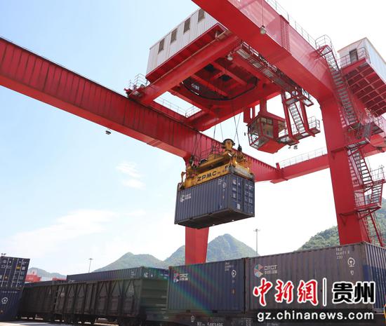 大數(shù)據(jù)驅(qū)動鐵路貨運(yùn)，裝卸服務(wù)躍上云端